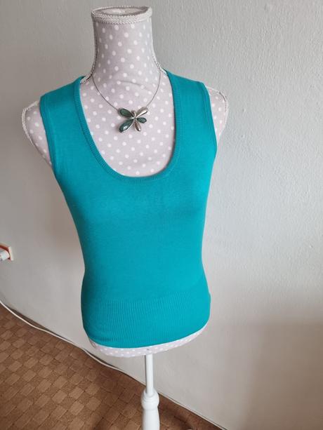 Tyrkysová pletená vesta 38, 38