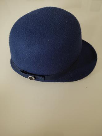 Dievčenský jazdecký klobúčik, 122