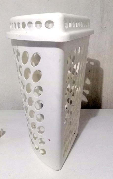 Dva koše na prádlo či hračky,