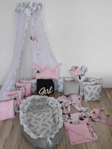 Baldachyn na postieľku,