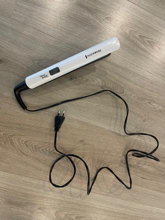 Žehlička na vlasy remington, 
