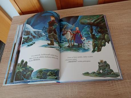 Kniha ladové kráľovstvo-filmove pribehy, 