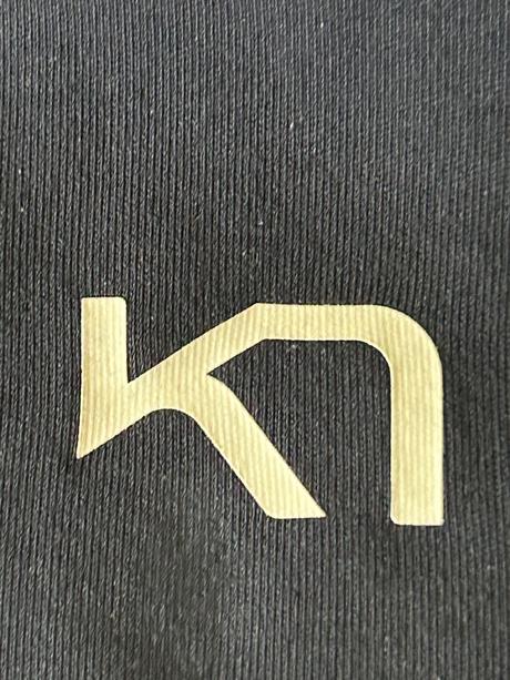 Tmavomodrá bavlnená čiapka zn.kari traa,