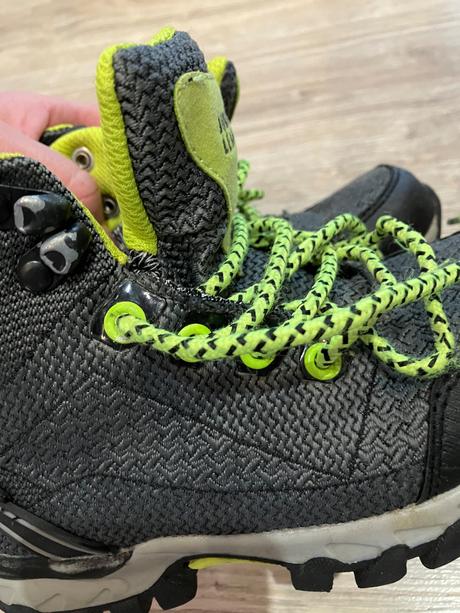 Turisticke topanky, nepremokave, 30