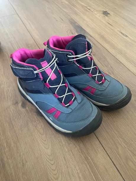 Turistické topánky, 32