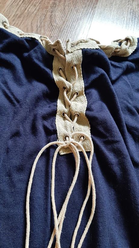 Tmavomodré šaty s hnedou, m