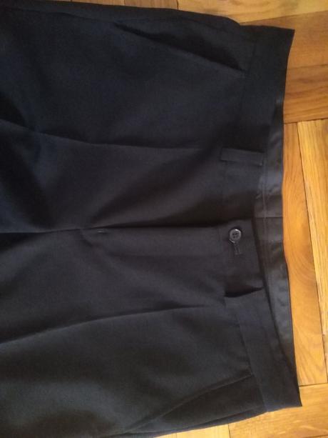Elegantné čierne nohavice, 50