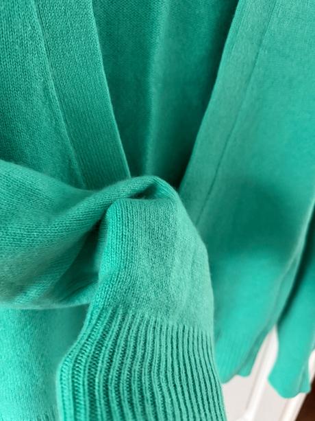 Kašmírový kardigan morskej modrej farby, m