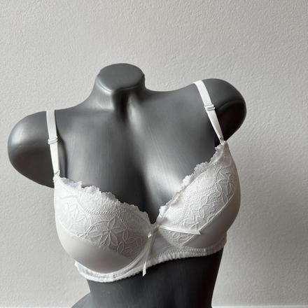 Mierne vystužená podprsenka s kosticou 88606, 75b / 80b / 85b / 90b / 95b