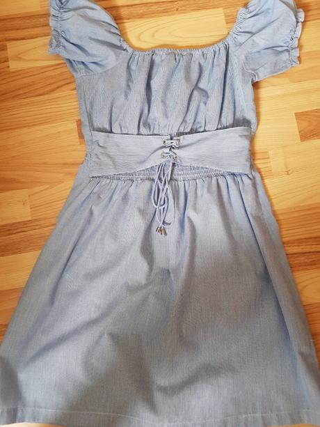 Pásikové modré šaty, s