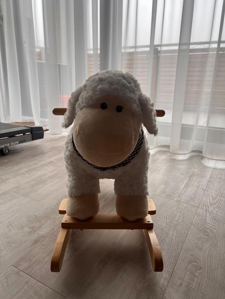 Hojdacia drevená ovečka, 