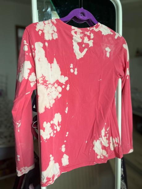 Batiková ružove biele tričko s dlhym rukavom, m