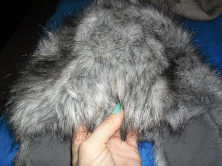 Zimna kozusinova , m