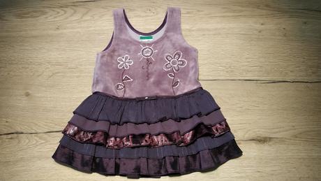 Sviatočné šaty, 92