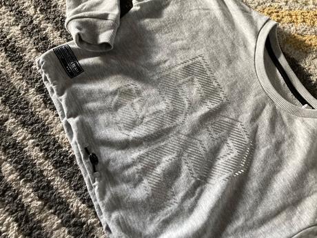 Mikinka s číslom, c&a,140