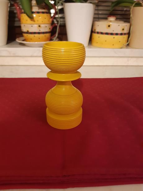 Drevený retro svietnik, 