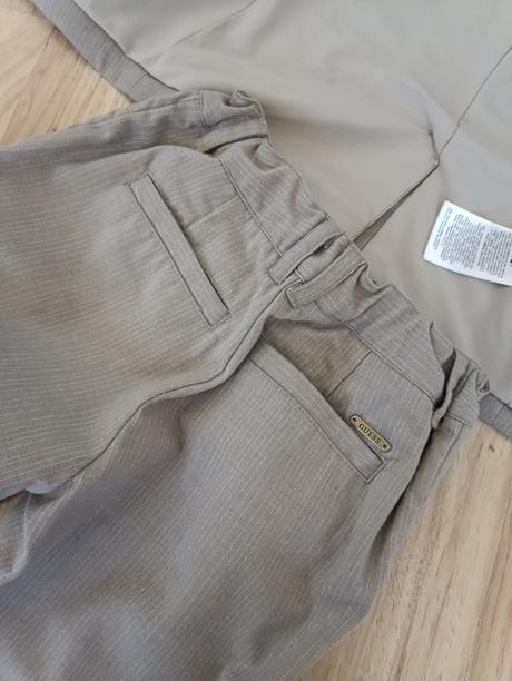 Nohavice a sako, guess,128