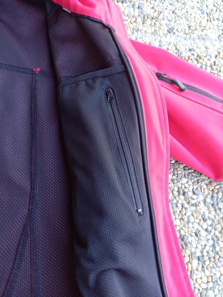 2x softshellová bunda, s