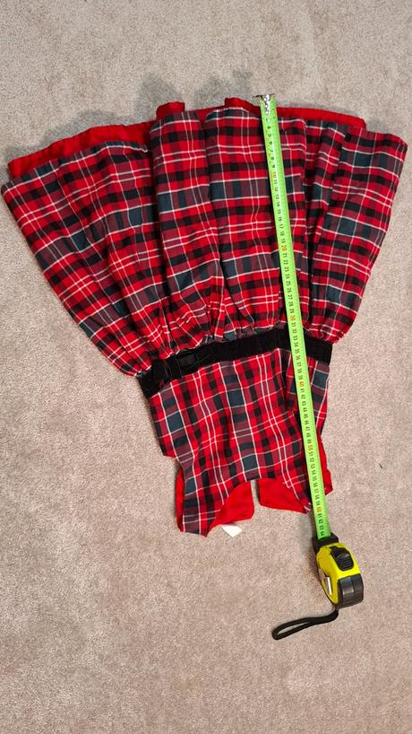 Predám krasne dievčenské saty vel.122, 122