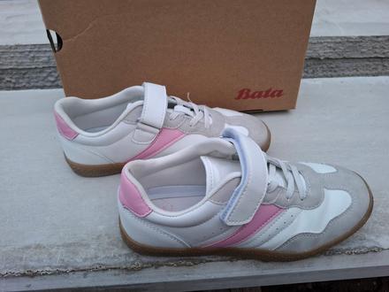 Predám baťa kožené tenisky veľ. 33, baťa,33