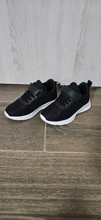 Čierne tenisky shein, 28