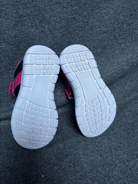 Špotové sandalky, 27