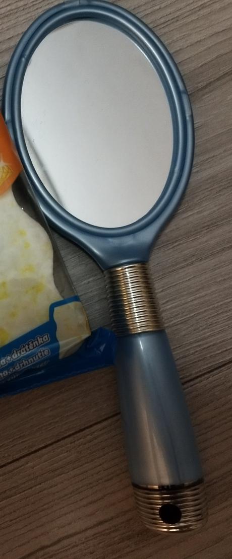 Rucne zrkadielko, 