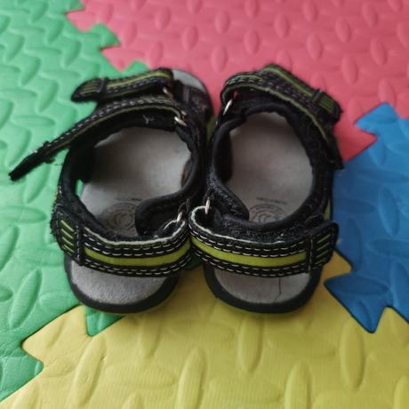 Sandalky veľmi zachovalé, 24