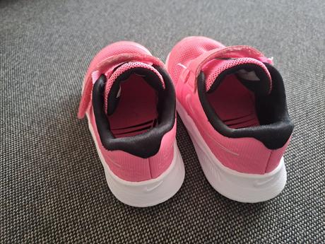 Tenisky zn. nike veľ. 22 pre dievčatko, nike,22
