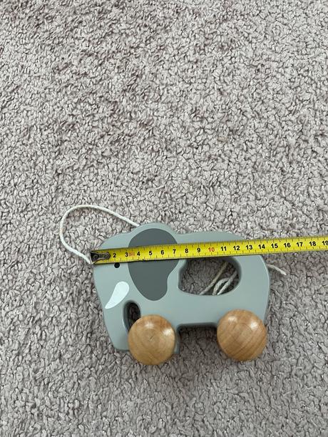 Drevený ťahací slon hape, 