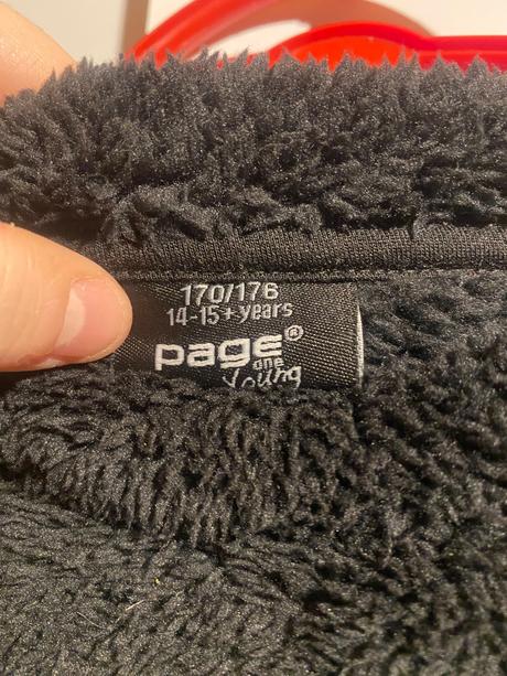 Nový dievčenský svetrík s motívom soba, 170 / 176