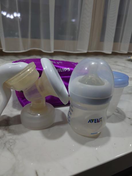 Manualna odsavacka avent, 