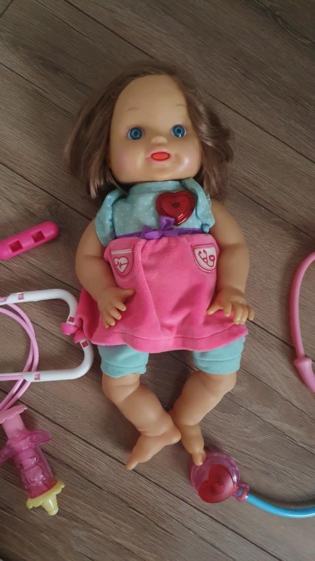 Interaktívna bábika lekarka,