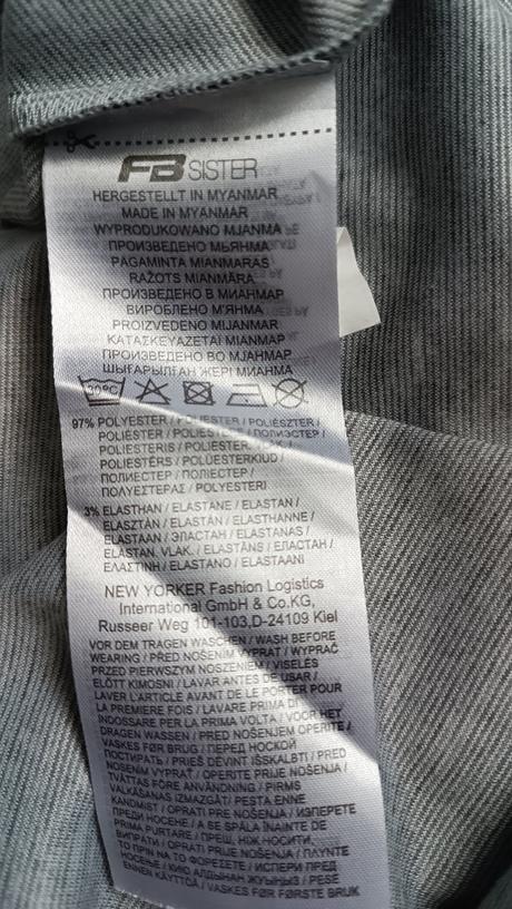 Šaty s odhaleným chrbátom, new yorker,36