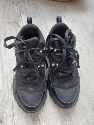 Botasky, puma,36