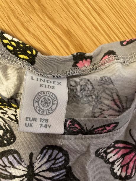 Motylikove saty, lindex,128