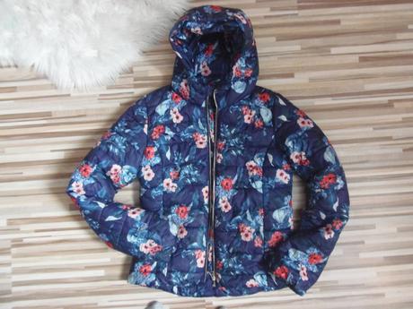 Bunda kvetovaná, 158