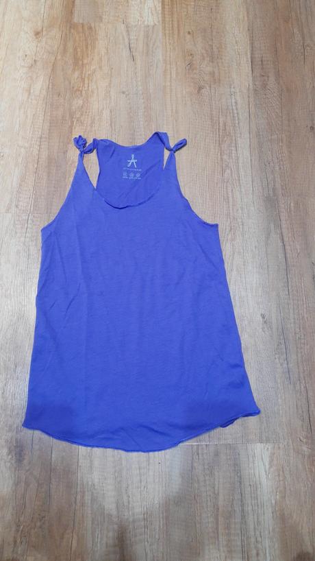 Dievčenské tielko, 158