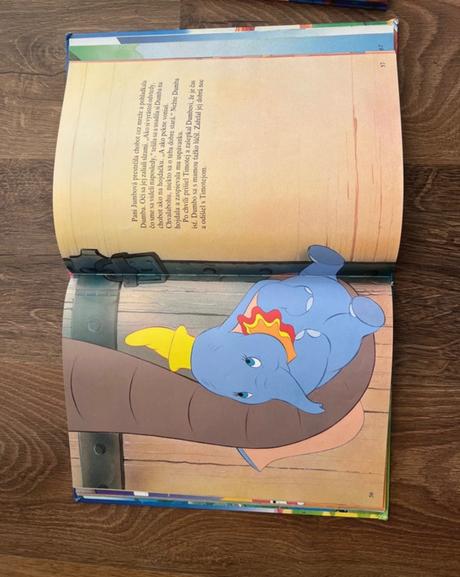 Disney knižky dumbo a popelka,