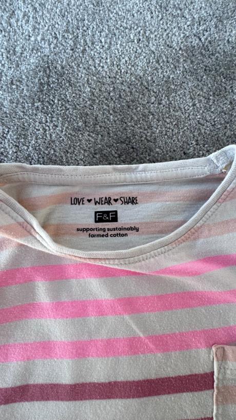 Tričká f&f , sinsay 134, f&f,134