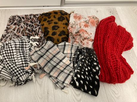 Mix šatiek a šálov, 