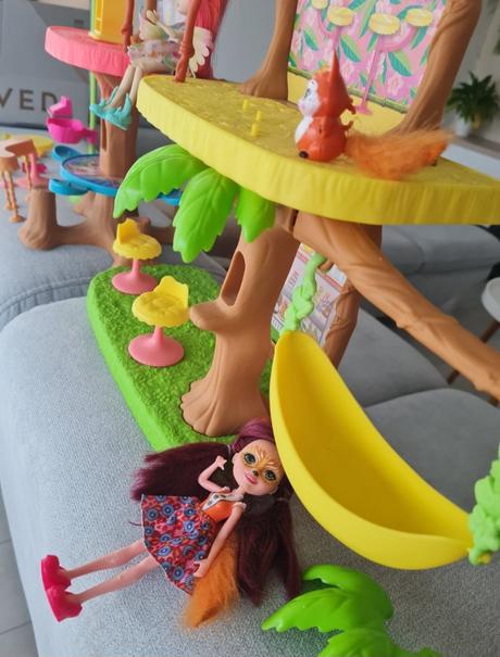 Cafe entchantimals domcek,