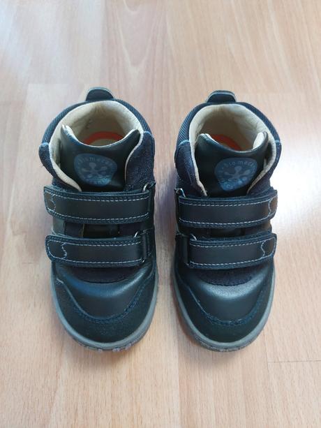 Kožené sneakersy zn.biomecanics č.24, 24