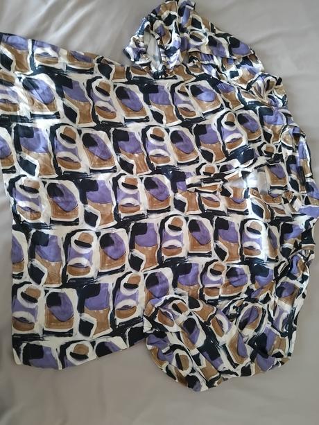 Tefebna polibluxka, 44