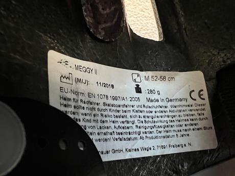 Cyklistická prilba pre dievča zn.kokua, l