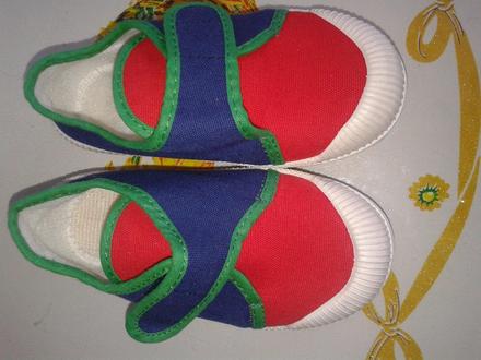 Farebné plátene tenisky, 24