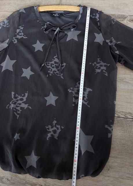 Sivá blúzka s hviezdičkami, 40