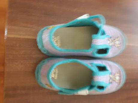Papucky, 27