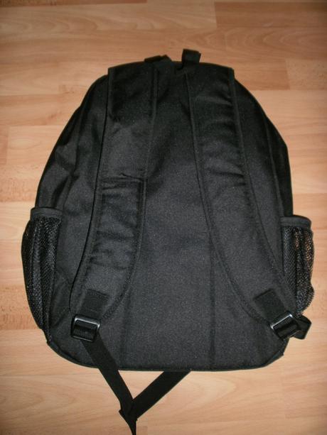 1x použitý batoh + rovnaký peračník grátis,