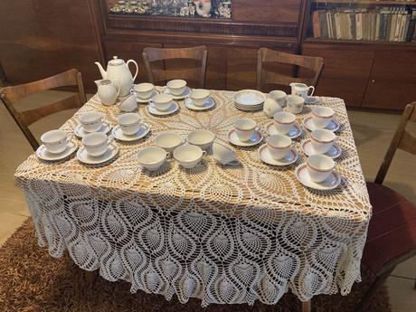 Porcelánové šálky podšálky rozne na dopoužívanie, 